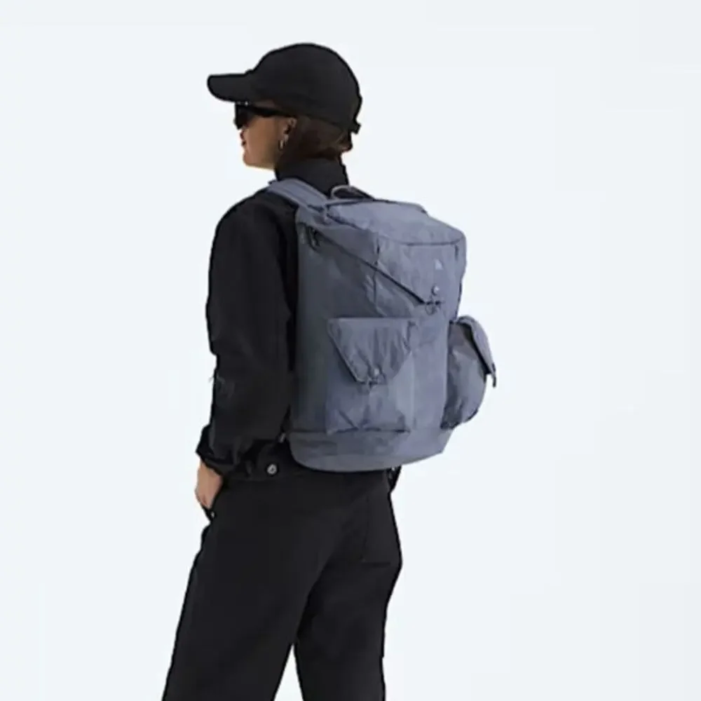 THE NORTH FACE Glen Canyon Rucksack in White Dune/Desert Sand